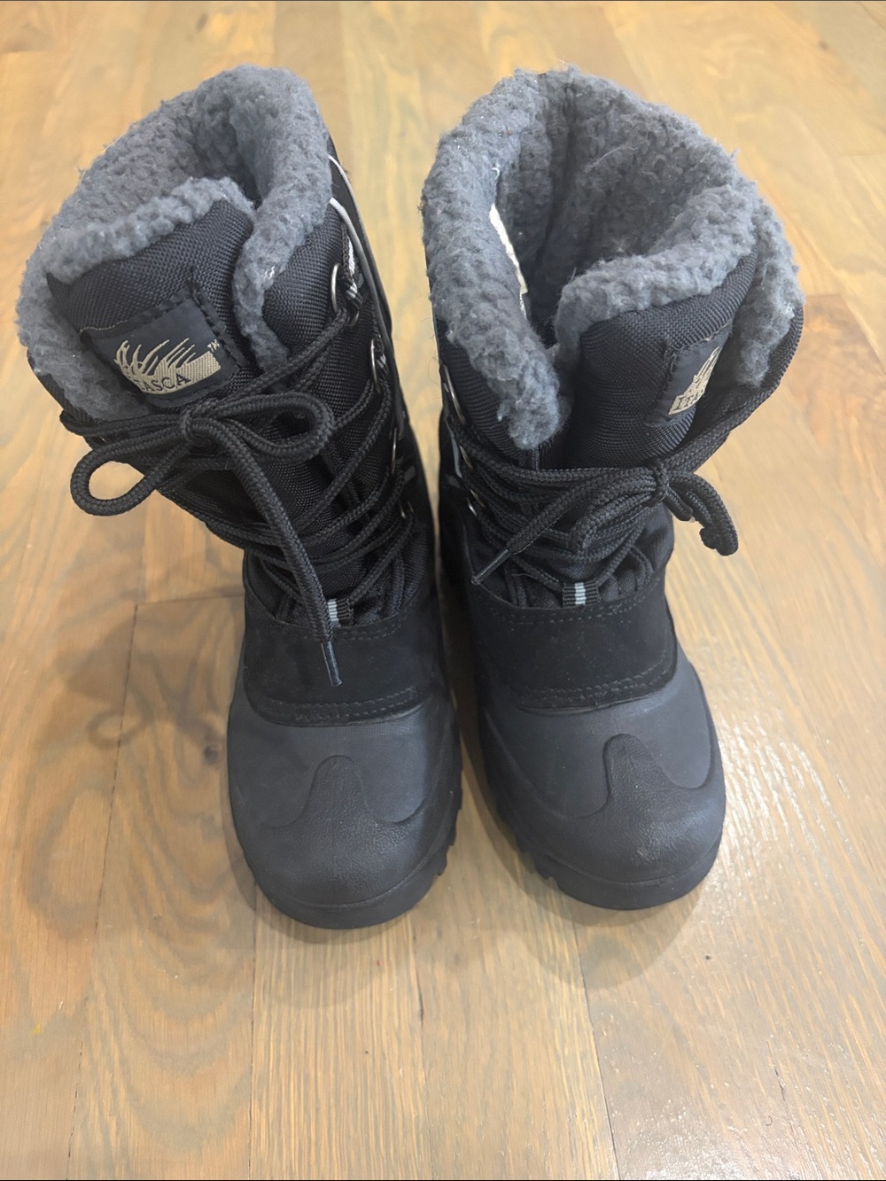 Itasca Kids Black Lace-Up Snow Boots with Gray Sherpa Lining 13 like new